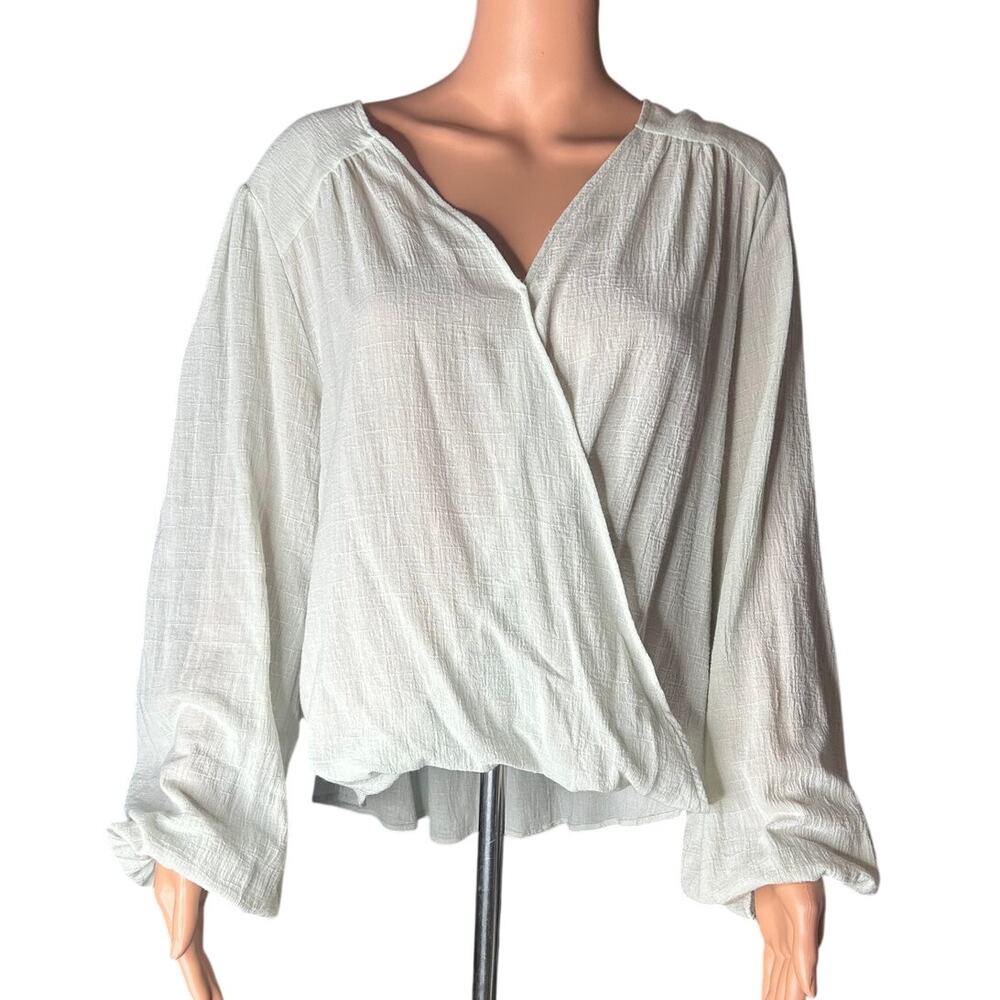 NWT P Cill Surplice balloon sleeve top mint green size M